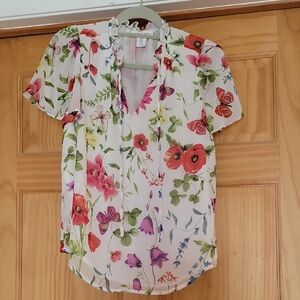 Cupcakes & Cashmere Cream Floral Blouse with Mandarin Collar